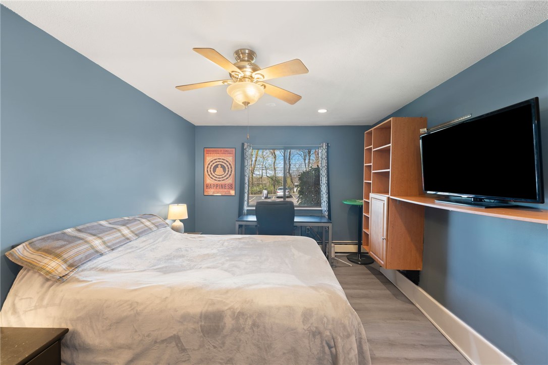 Warwick, Rhode Island 02818, United States, 1 Bedroom Bedrooms, ,1 BathroomBathrooms,Residential,Active,119507