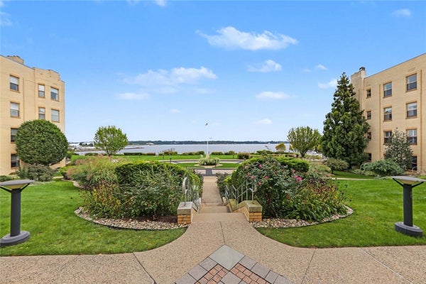 1180 NARRAGANSETT BLVD APT F5, CRANSTON, RI 02905 - Image b92d9b45f1606b92bbb79c16edaed44a/814307831