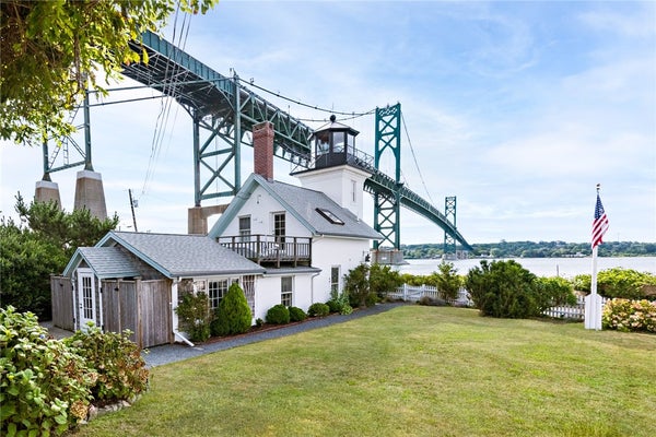 7 OLD FERRY RD, BRISTOL, RI 02809 - Image b95b2e1d871a5be78ff00ef3d115dd9a/458601780