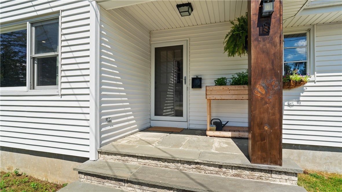 8 Longvue Avenue