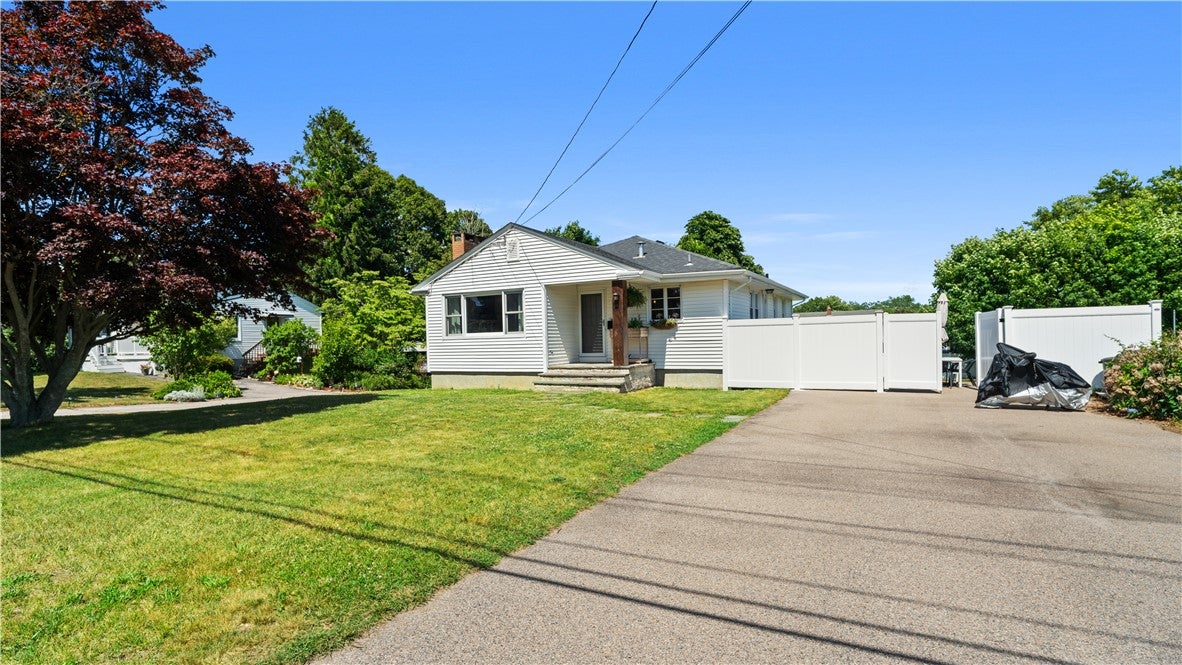 8 Longvue Avenue