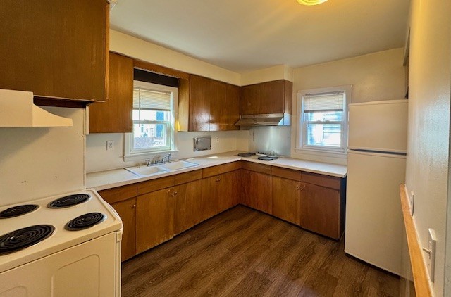 Cranston, Rhode Island 02910, United States, 2 Bedrooms Bedrooms, ,1 BathroomBathrooms,Residential,Pending,87178