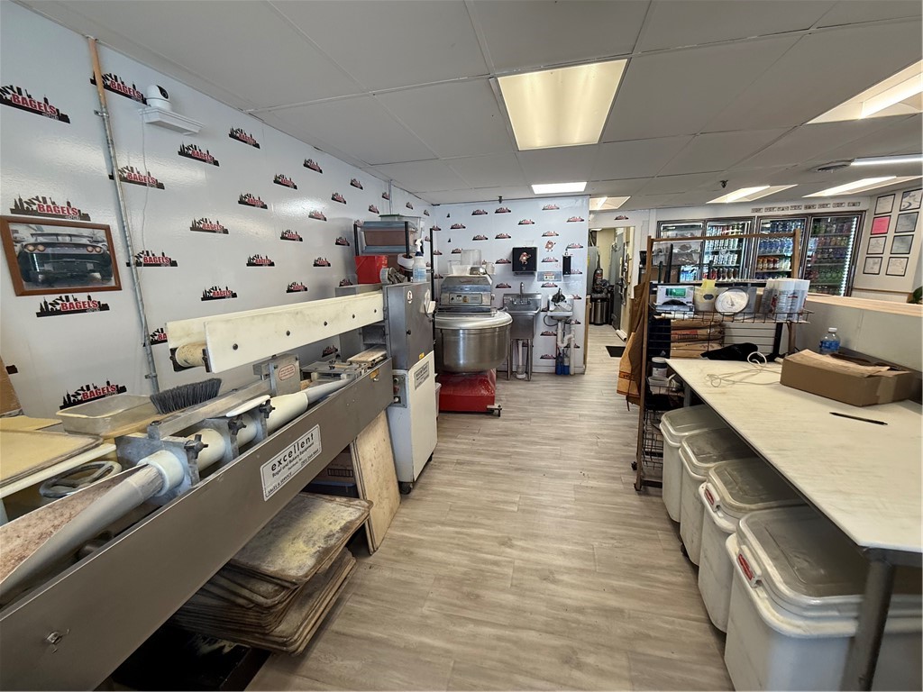 909 BOSTON NECK Hill