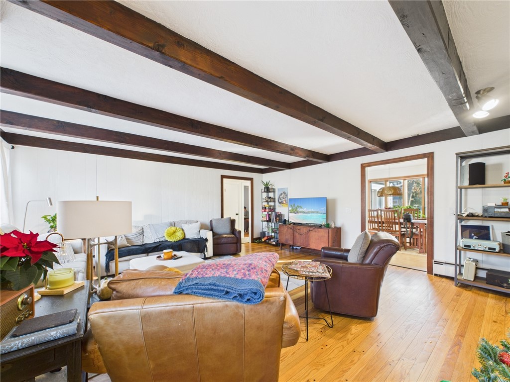 106 Pettaquamscutt Lake Road