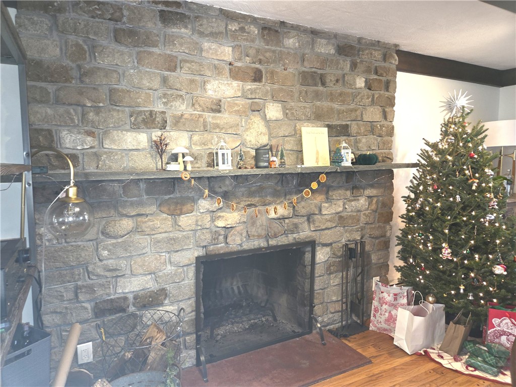 106 Pettaquamscutt Lake Road