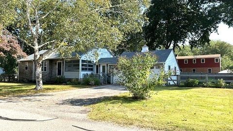 106 Pettaquamscutt Lake Road Narragansett RI 02874