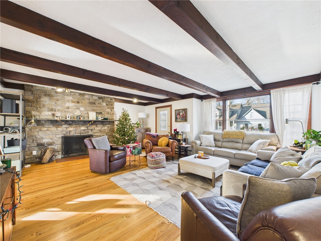 106 Pettaquamscutt Lake Road