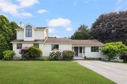8 SCHOOL HOUSE Road Narragansett RI 02882
