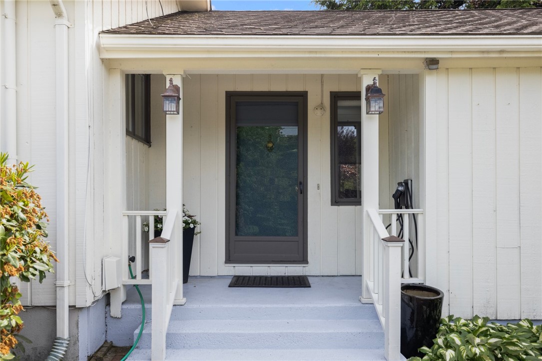 8 SCHOOL HOUSE Road