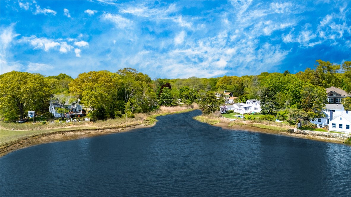 47 Meadowbrook Drive