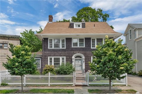 112 Elton Street Providence RI 02906