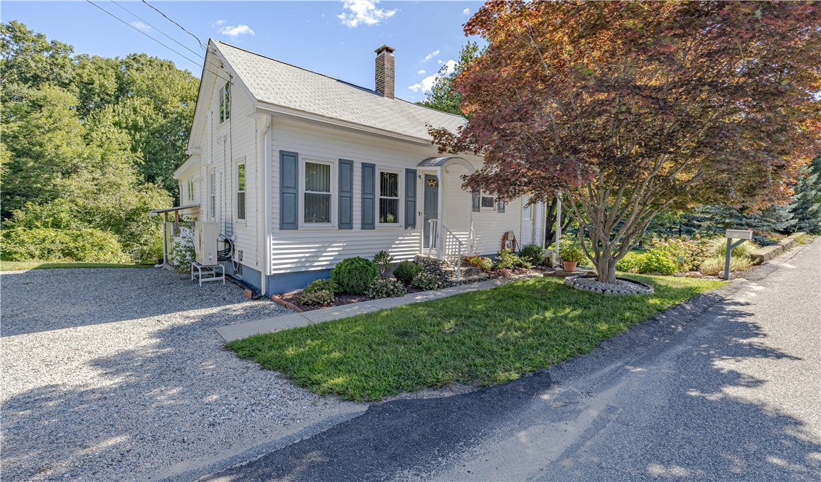 737 Putnam Pike