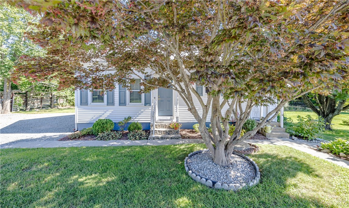 737 Putnam Pike