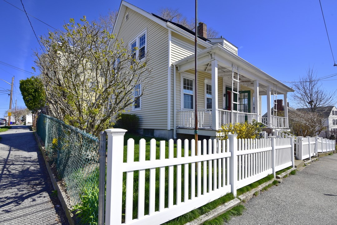 55 Mt Hope Avenue