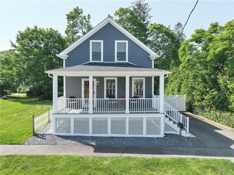 48 Garfield Avenue Bristol RI 02809