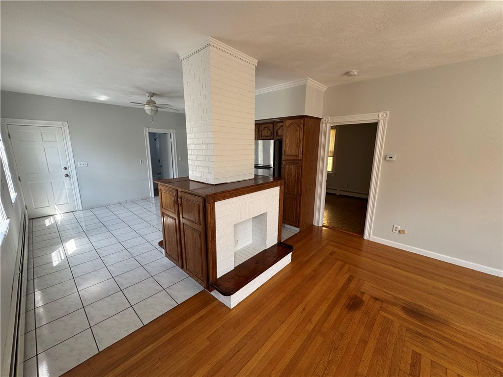 Providence, Rhode Island 02906, United States, 2 Bedrooms Bedrooms, ,1 BathroomBathrooms,Residential,Active,218872