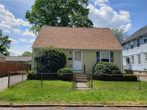 122 Elder Street Lincoln RI 02865