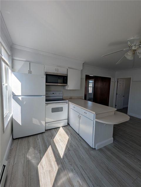 62 Pleasant Street 2 Westerly RI 02891