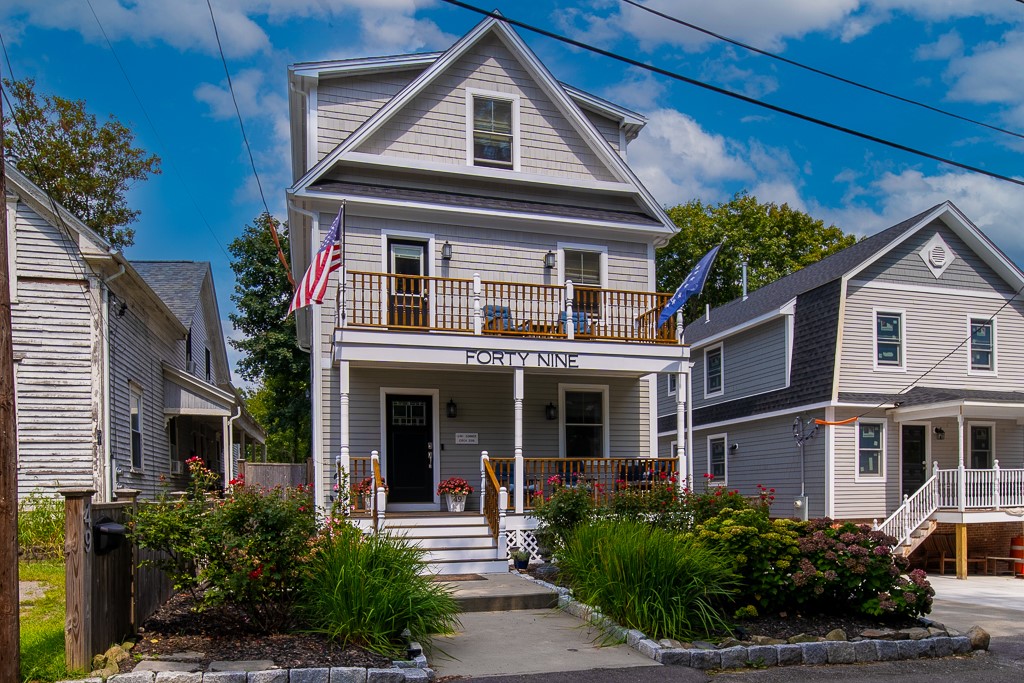 View Warwick, RI 02888 house