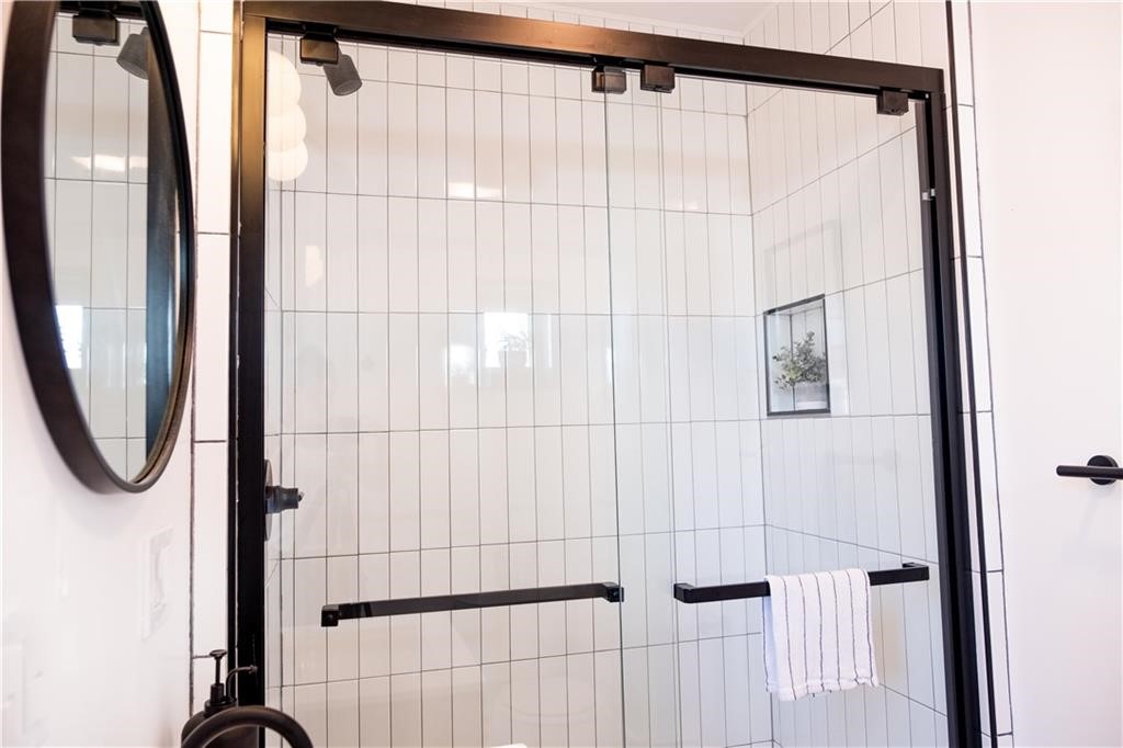 Newport, Rhode Island 02840, United States, 1 Bedroom Bedrooms, ,1 BathroomBathrooms,Residential,Active,246133