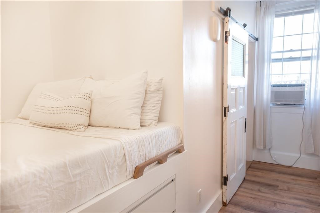 Newport, Rhode Island 02840, United States, 1 Bedroom Bedrooms, ,1 BathroomBathrooms,Residential,Active,246133