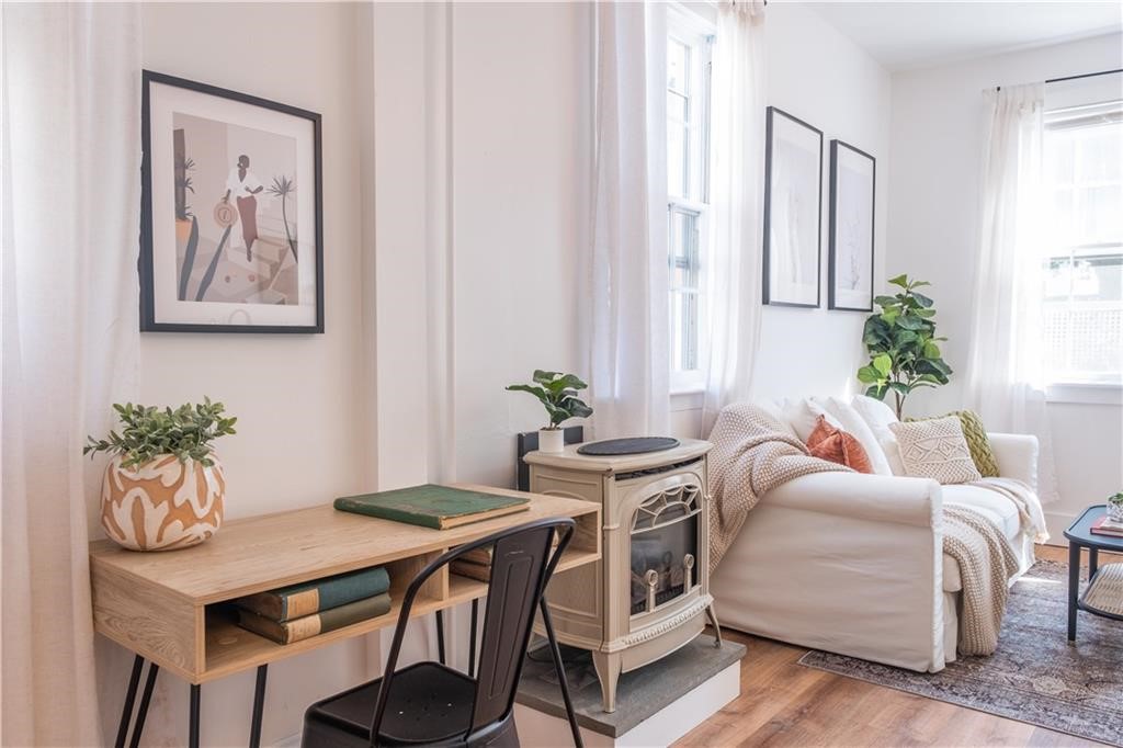 Newport, Rhode Island 02840, United States, 1 Bedroom Bedrooms, ,1 BathroomBathrooms,Residential,Active,246133