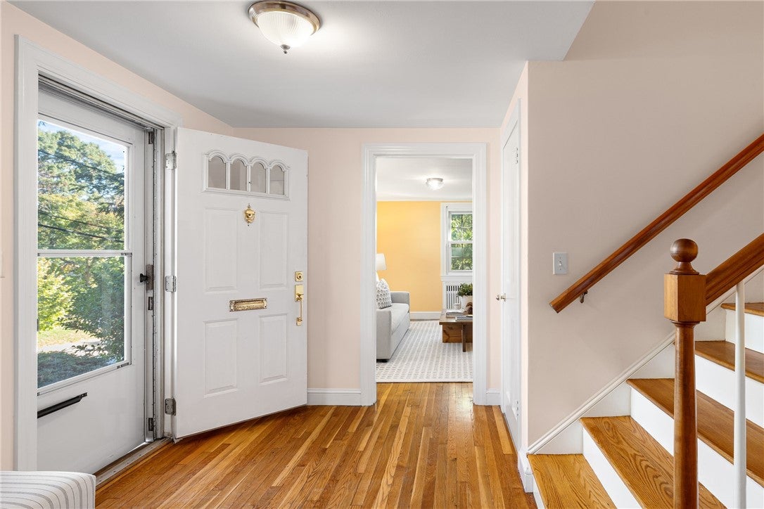 10 Oak Hill Avenue