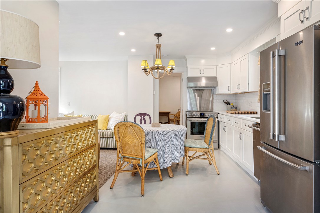 604 Thames & 4 Dixon Street