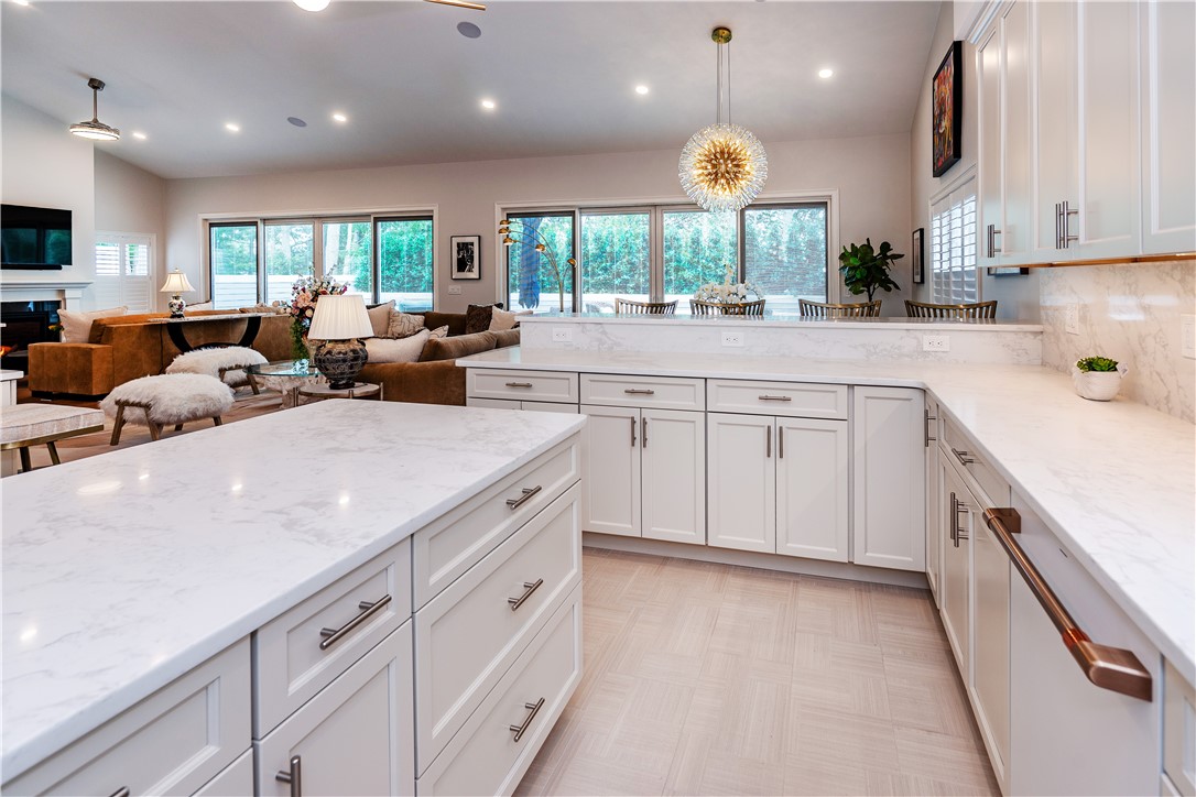 Coventry, Rhode Island 02816, United States, 3 Bedrooms Bedrooms, ,3 BathroomsBathrooms,Residential,Active,193289