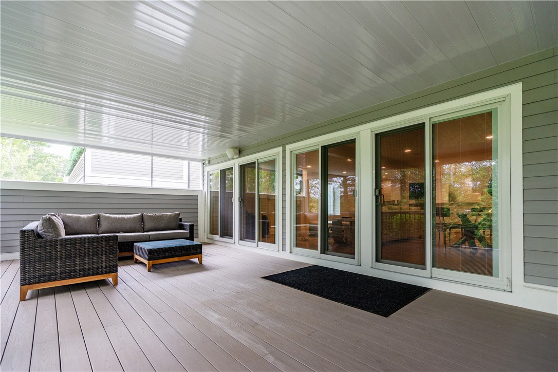 Coventry, Rhode Island 02816, United States, 3 Bedrooms Bedrooms, ,3 BathroomsBathrooms,Residential,Active,193289