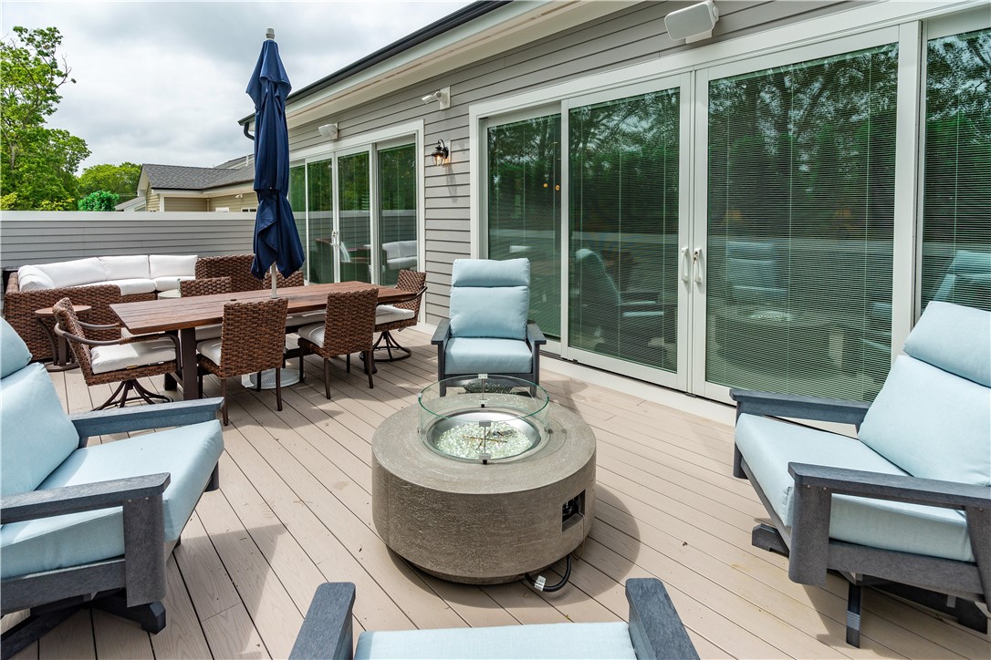 Coventry, Rhode Island 02816, United States, 3 Bedrooms Bedrooms, ,3 BathroomsBathrooms,Residential,Active,193289