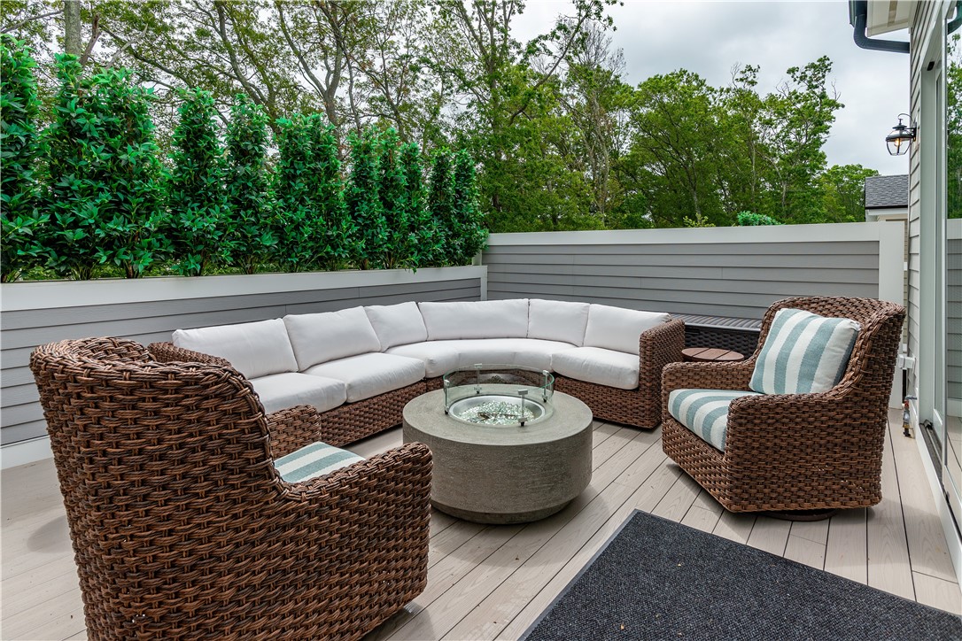 Coventry, Rhode Island 02816, United States, 3 Bedrooms Bedrooms, ,3 BathroomsBathrooms,Residential,Active,193289