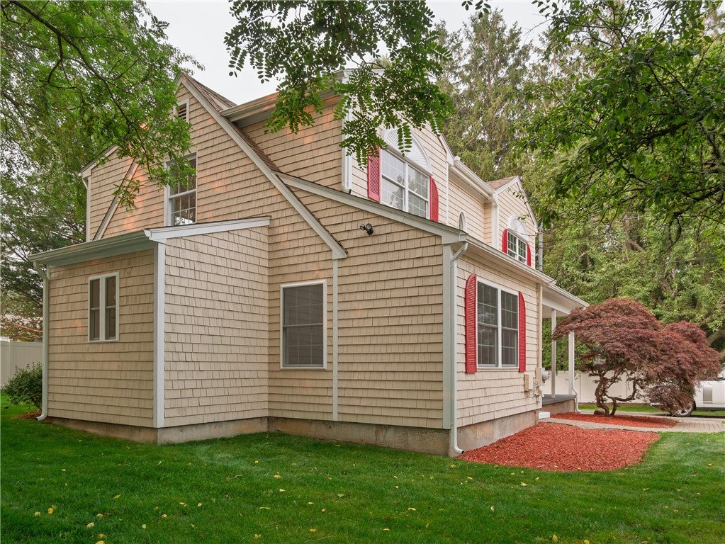 25 Pleasant Avenue