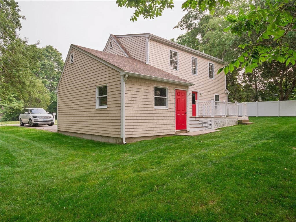 25 Pleasant Avenue