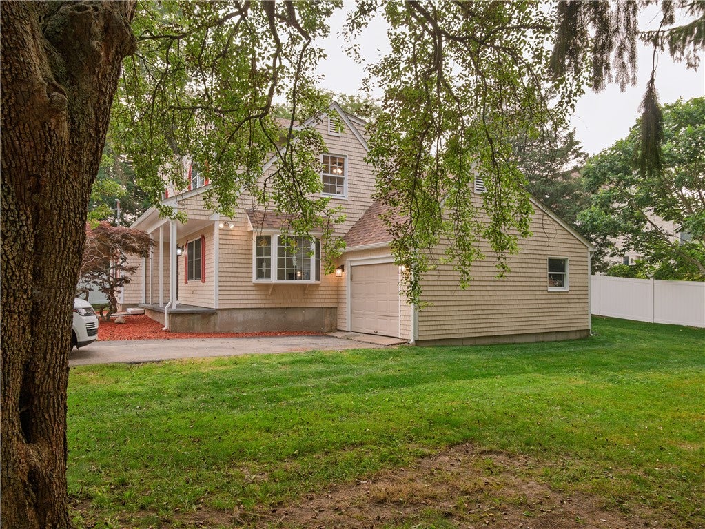 25 Pleasant Avenue