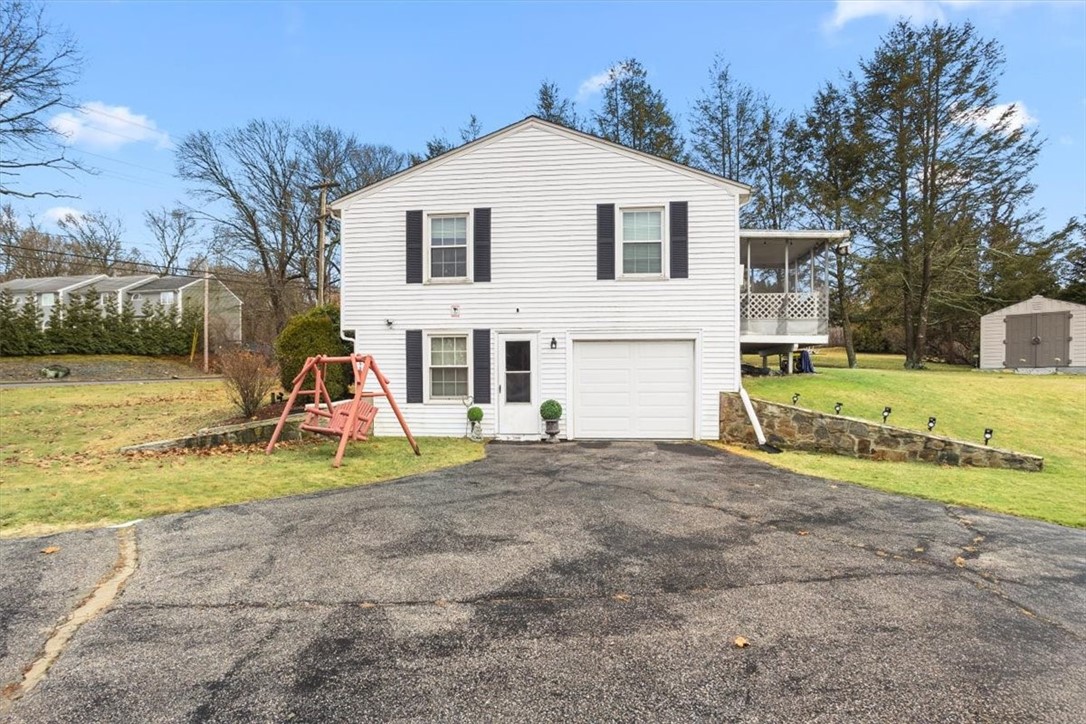 328 New London Avenue