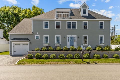 11 Narragansett Avenue Portsmouth RI 02871