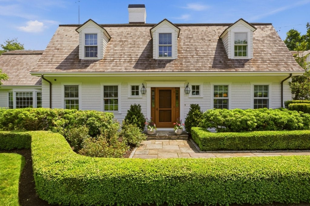 148 Nanaquaket Road