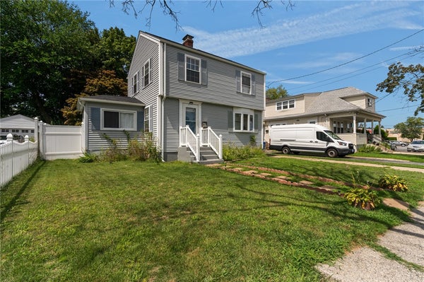 23 CROTHERS AVE, CRANSTON, RI 02910 - Image bcd685d8f21d85e55d9fc7b954a95bfc/1504057990