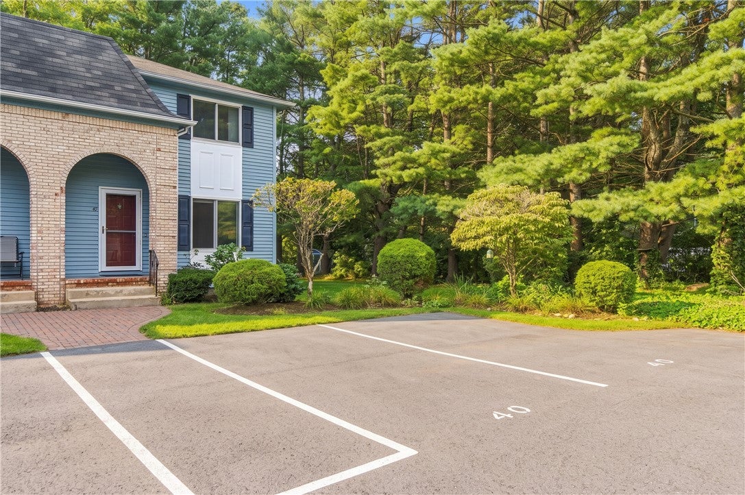 127 Pleasant View Avenue 40