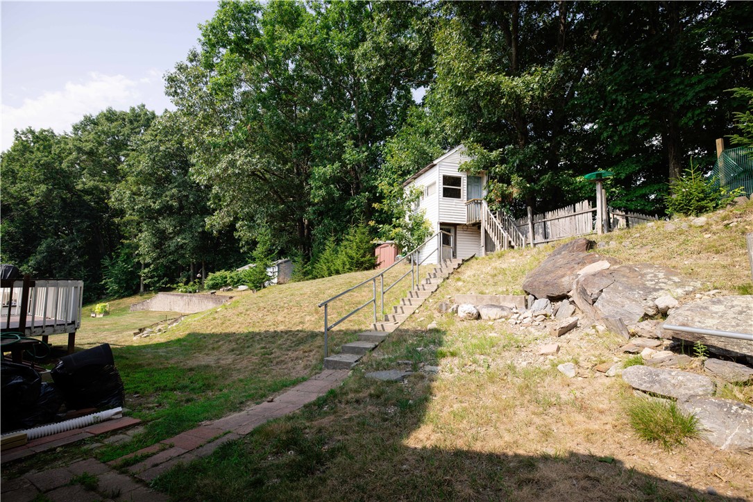 Photo 7 of 38 of 27 Hidden Valley Lane house