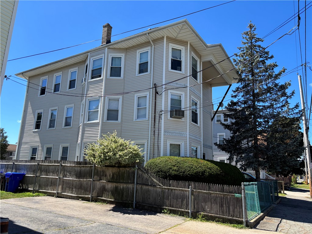 93 Oakland Avenue