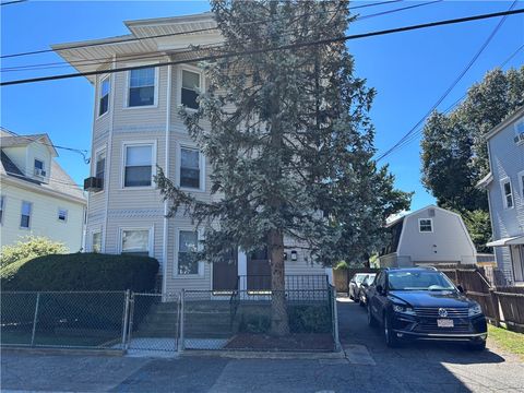 93 Oakland Avenue Pawtucket RI 02861