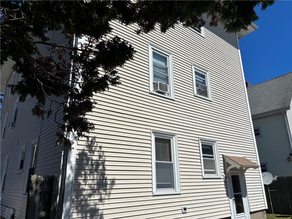 93 Oakland Avenue