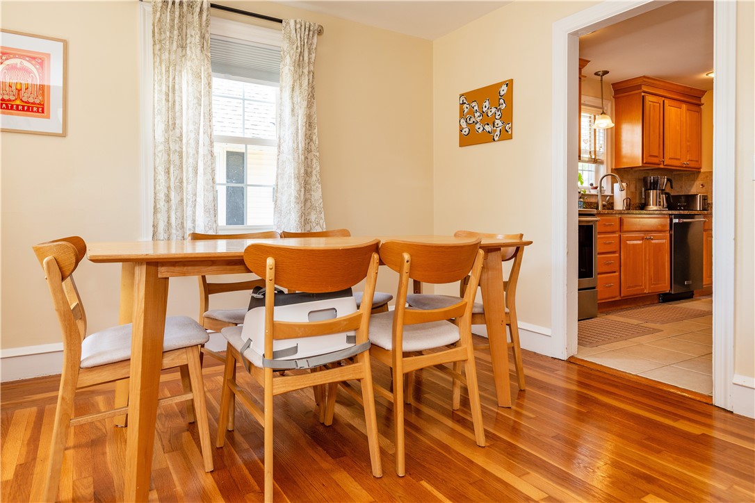 Cranston, Rhode Island 02910, United States, 2 Bedrooms Bedrooms, ,2 BathroomsBathrooms,Residential,Active,142489