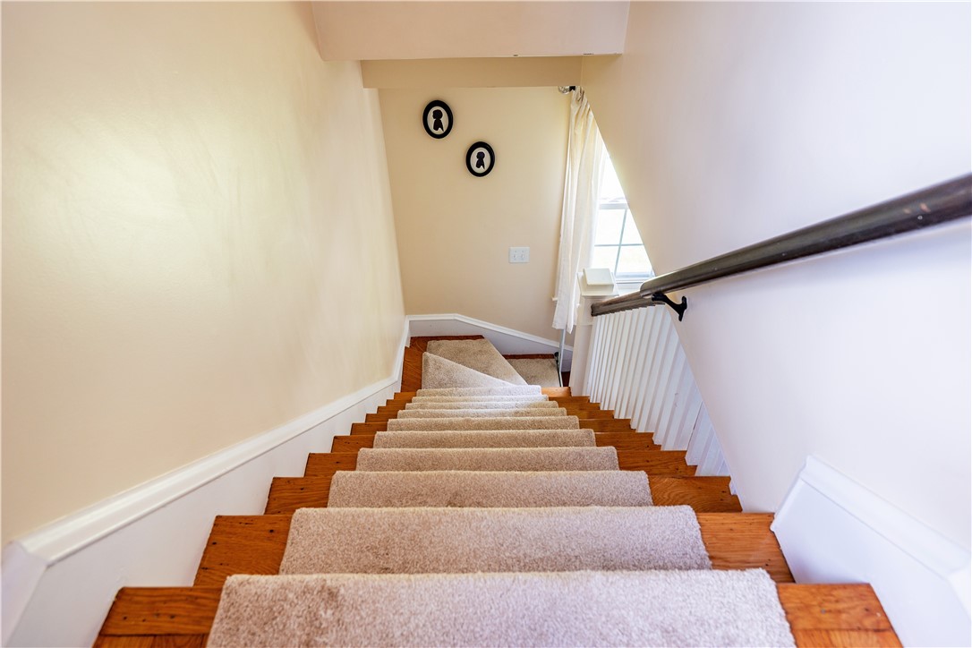 Cranston, Rhode Island 02910, United States, 2 Bedrooms Bedrooms, ,2 BathroomsBathrooms,Residential,Active,142489