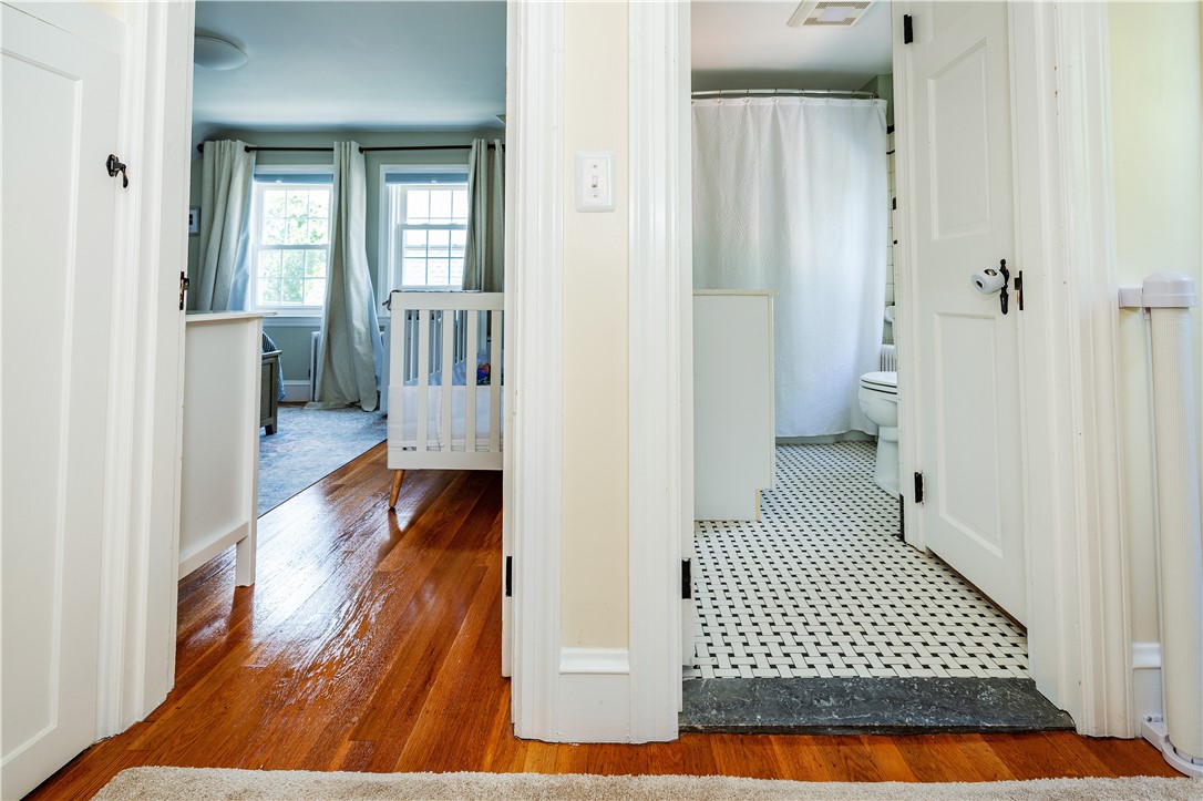 Cranston, Rhode Island 02910, United States, 2 Bedrooms Bedrooms, ,2 BathroomsBathrooms,Residential,Active,142489