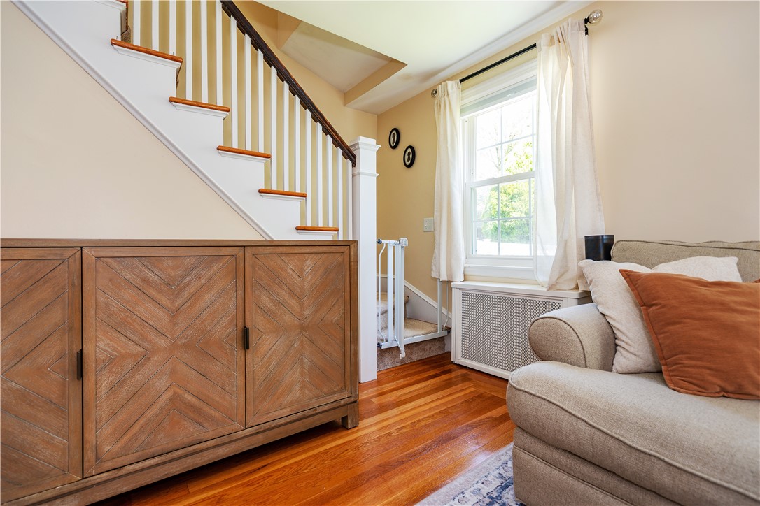 Cranston, Rhode Island 02910, United States, 2 Bedrooms Bedrooms, ,2 BathroomsBathrooms,Residential,Active,142489