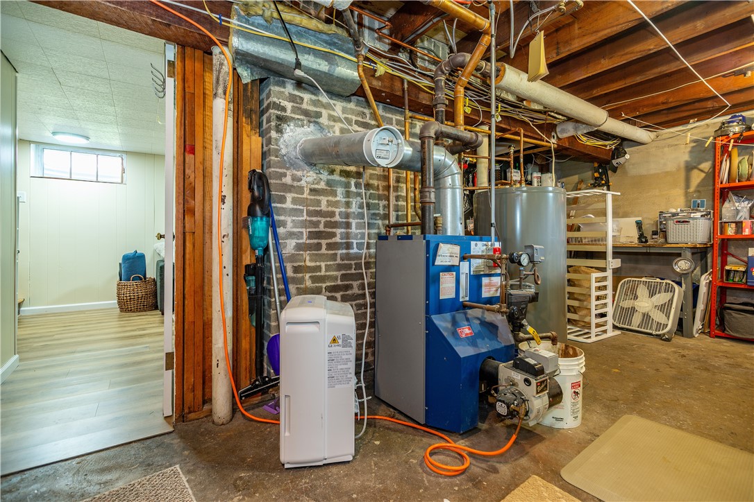 Cranston, Rhode Island 02910, United States, 2 Bedrooms Bedrooms, ,2 BathroomsBathrooms,Residential,Active,142489