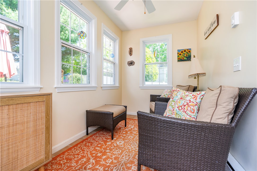 Cranston, Rhode Island 02910, United States, 2 Bedrooms Bedrooms, ,2 BathroomsBathrooms,Residential,Active,142489